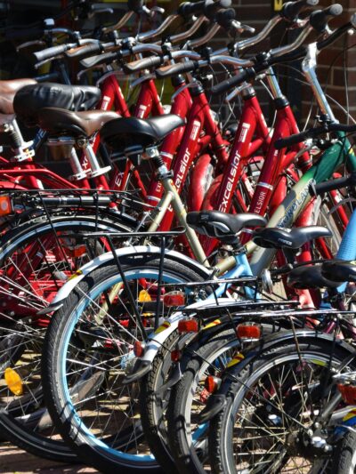 Fahrräder & E-Bikes